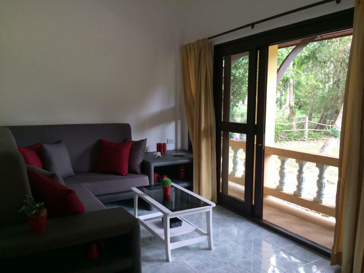 Marilyns Residential Resort Maret Exterior photo